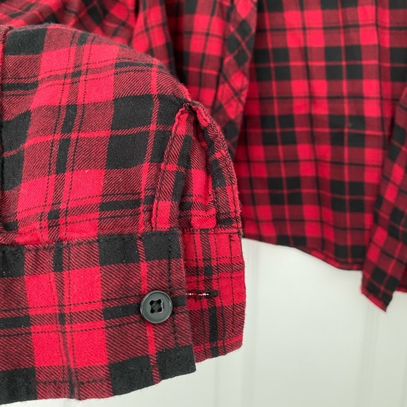 Cropped Red Flannel - Picture 2 of 5